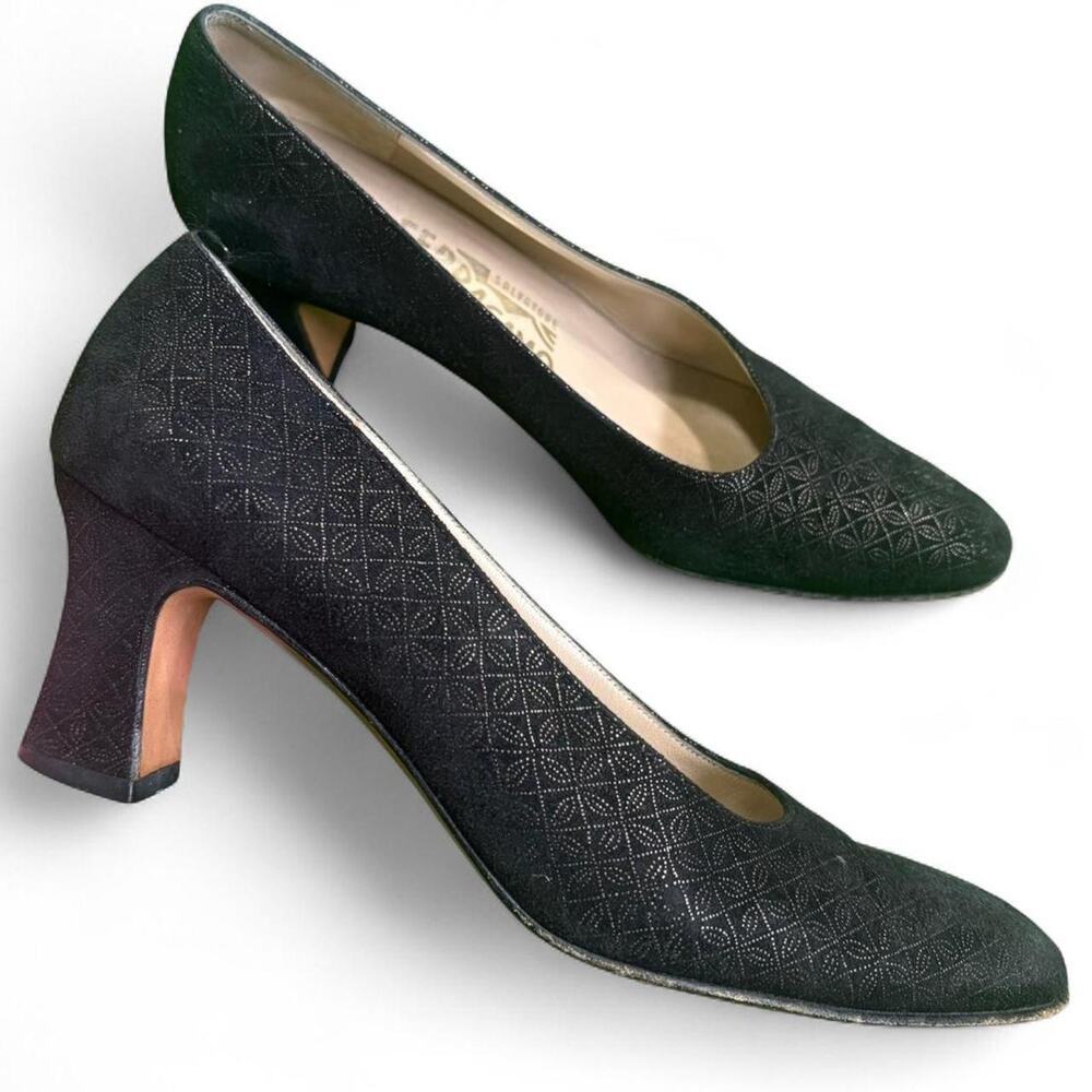 Salvatore Ferragamo Women’s 8AAAA Narrow Closed Toe‎ Black Block Heel Casual
